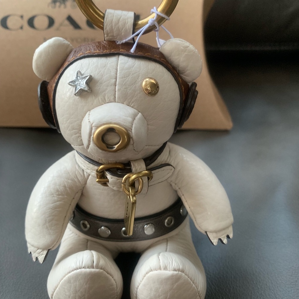 Star Wars X Coach Princess Leia Bear Bag Charm - Picture 3 of 7